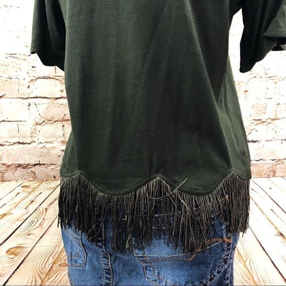 TOPSHOP scalloped fringe short sleeve top - Picture 2 of 5